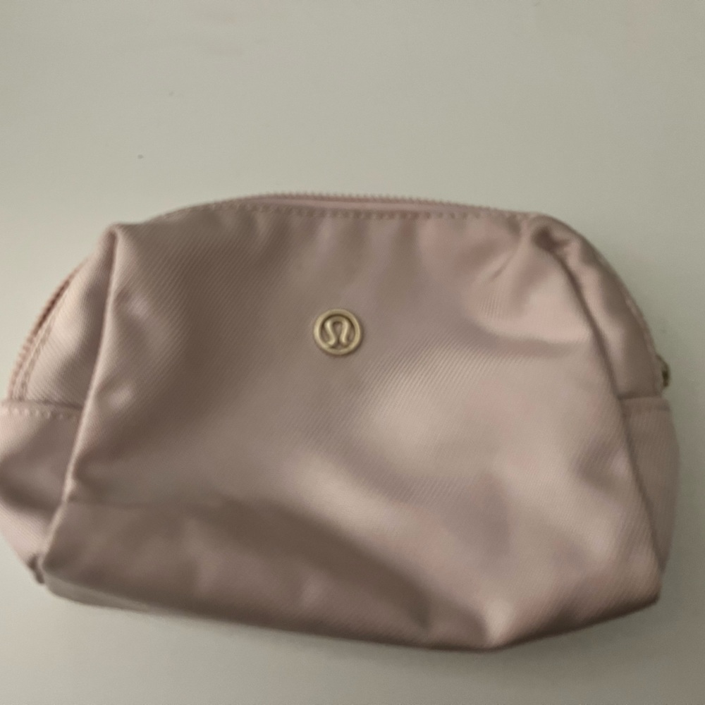 Lululemon All Your Small Things Pouch 4L Misty Pink